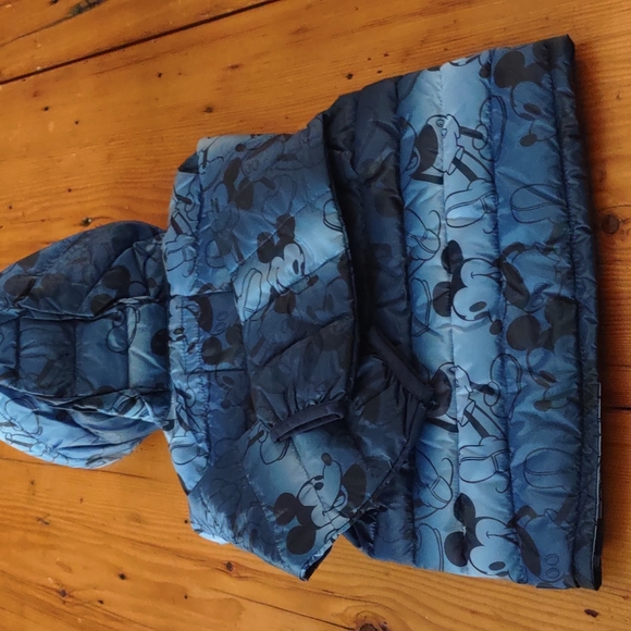 Nwt baby gap Disney Mickey mouse warm hooded coat sz 12/24 months - Picture 2 of 4
